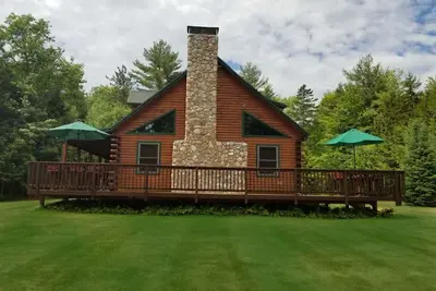 Image de Perfect Pemi Riverfront Log Cabin, Great for Families, Sleeps 10.