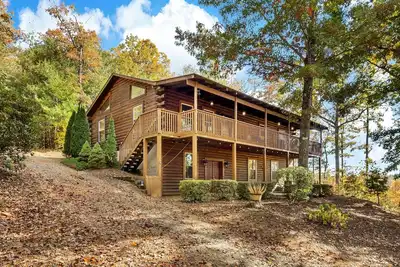 Image de Log Cabin Near Lake Lure, Tryon, and Asheville!