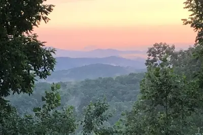 Image de Mountain Views, Log Cabin, Quiet Area - Lily's Lookout