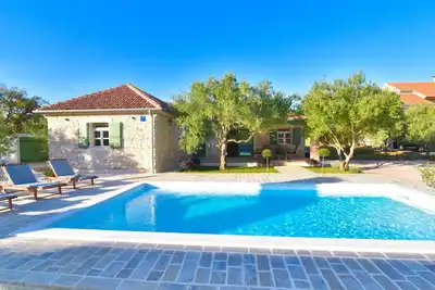 Image de Belle maison de vacances privée avec piscine privée, Wifi, climatisation, Tv et terrasse