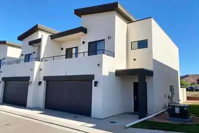 Image de Modern Kanab Family Townhome by Downtown, Near Zion, Bryce, Lake Powell!