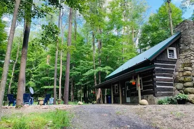 Image de Cherry Grove - Rustic Log Cabin