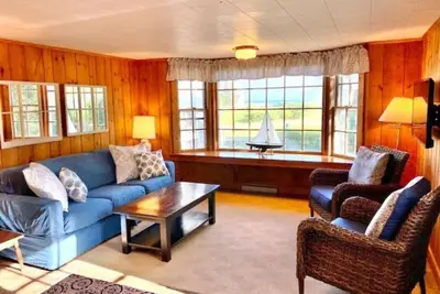 Image de Oceanview 2 Br cottage across from Pleasant Beach!