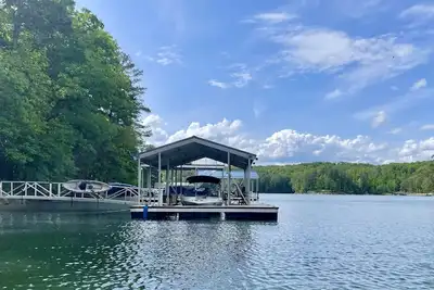 Image de Allatoona Lake House with Dock