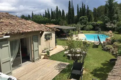 Image de Grande maison familiale, piscine, jacuzzi, pool house, terrain de boules