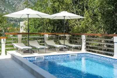 Image de One Bedroom Apartment With Patio & Pool Access  Near The Historical Town