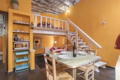 Image de self-catering apartment, a stone's throw from the Trevi Fountain
