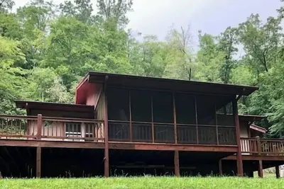 Image de BearPaw Cabin- Charming and cozy cabin in the woods- WiFi-Pet Friendly-Secluded