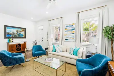 Image de B1 at Saint Philip Square, One Block to King, Spacious Gem