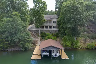 Image de Tradewind Terrace-Mtn View, Kayaks, Paddleboards, Outdoor Kitchen, Generator etc