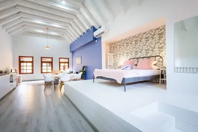 Stylish Urban Loft in Colourful Willemstad