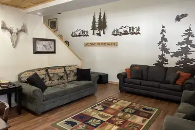 Image de Cozy & secluded on 53 acres & driveway access to miles of Atv/snowmobile trails!