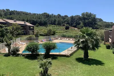 Image de Duplex avec terrasse dans une charmante résidence dans le Var