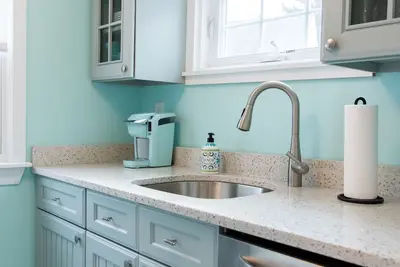 Image de Classic Maine Beach Cottage! Steps to Pine Point Beach!