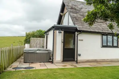 Image de Snowdrop Cottage - Single level property with Hot Tub.