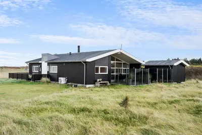 Image de Belle maison à Harboøre avec sauna