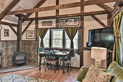 Image de 3 Mi to Grandfather Mountain Park: Cottage w/ Deck