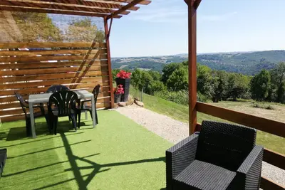 Image de Gîte avec une belle vue panoramique sur Najac.