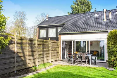 Image de Superbe maison à Bruinisse avec WiFi