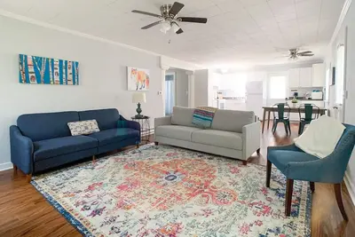 Image de Fox Haus near Purina, WashMo, I-44, Dog Friendly