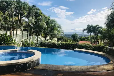 Image de Private property with pool and fantastic views