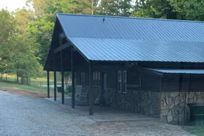 Image de Retraite privée en bord de l'eau sur 17 acres
