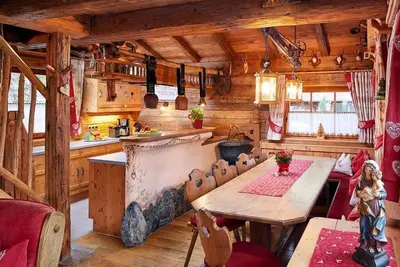 Image de Hut for 8-12 people (4 bedrooms, 4 bathrooms, 5 toilets) - Almdorf Flachau and Promi Alm
