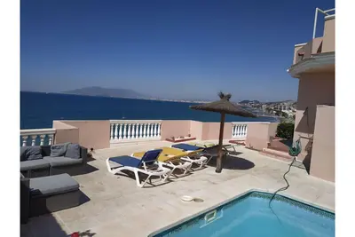 Magnificent Villa 5min walk to beach