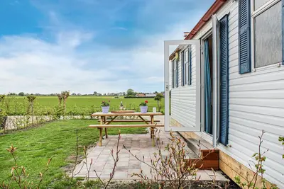 Image de Belle caravane (statique) à Woubrugge