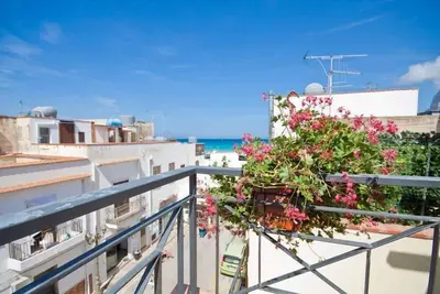 Image de Blue Sea House - In the heart of the town