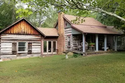Authentic 1800s Century Kentucky Log Cabin Land Bewteen the Lakes