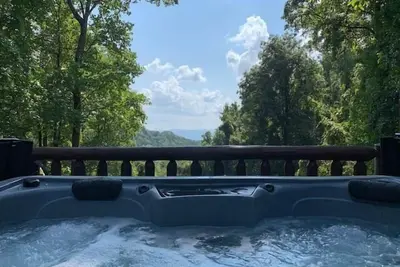 Image de Pet-Friendly, Cedar Cabin, Spa Tub, WiFi, Fireplace