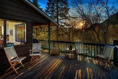 Image de Elderberry Eden - Nehalem Riverfront House