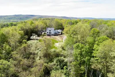 Image de Beautiful mountaintop getaway for peace and quiet