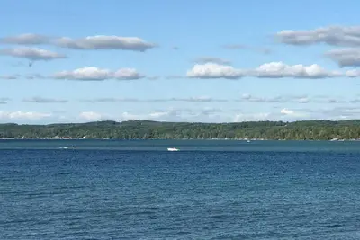 Image de Cozy cottage with fantastic access to Torch Lake, the Sandbar & Torch River