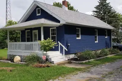 Image de Cozy, Farmview Bungalow, with Central Location!