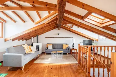 Image de Charming Fisherman's House with patio close to everything.