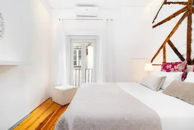 Lisbon Prime Aparts - Prata