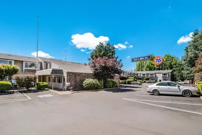 Image de Red Lion Inn & Suites Salmon Creek.