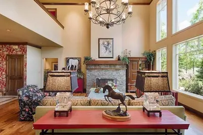 Image de Indoor/Outdoor Elegance!