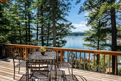 Image de Lake house w/private dock, balcony, fire pit & gorgeous views - Echo Lake Hideaway