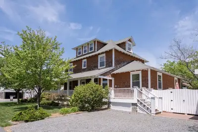 Image de 311 E Market - Two blocks to Lewes Beach!