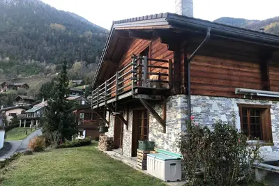 Image de Spacious Wooden Chalet near Verbier with Jacuzzi!