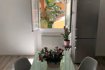 Image de Beautiful 1 bedroom property, 50m away from the beach in the Old Town