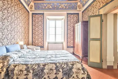 Image de Casa degli Affreschi - painted walls and ornate ceiling in town centre