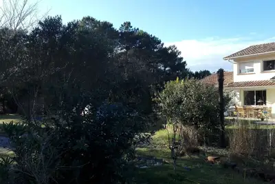 Image de Maison  avec deux terrasses (sud et nord) et accès direct à la piste cyclable.