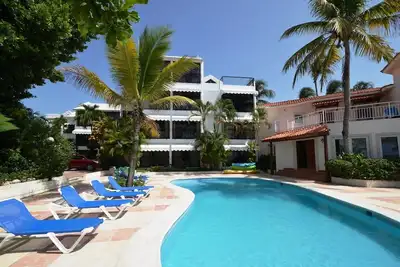 Image de Top-floor Guest-friendly 2bd 2bth condo in beachfront residence near clubs