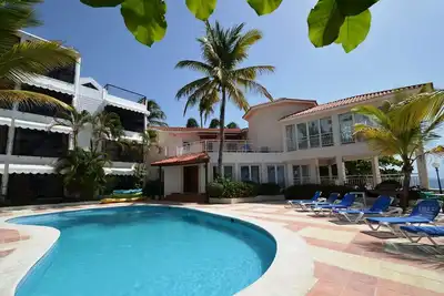 Image de Hotel room in beachfront residence near everything, Wi-Fi, Cable Tv, A/C