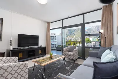 Image de Contemporary City Apartment | Table Mountain Views