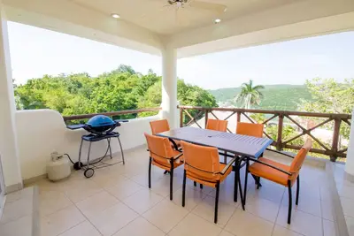 Image de 4 Bedroom with Marina Views - Perfect for a Family Getaway!